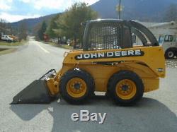 2000 John Deere 250 Rubber Tire Skid Steer Loader