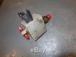 Bobcat 853 Tilt Lock Valve Skid Steer Loader 553 653 751 753 763 773 853 873