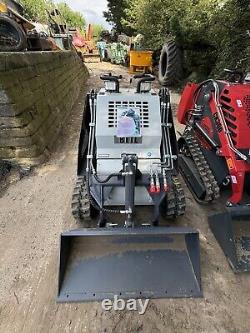 Captok Pedestrian skid steer loader