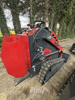 Captok Pedestrian skid steer loader