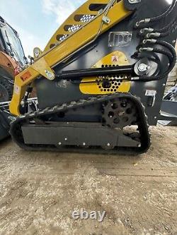 Captok Pedestrian skid steer loader