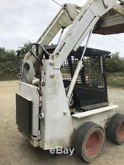 Case 1845 Skid Steer Bob Cat Loading Shovel Loader Tractor