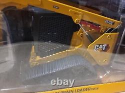 ERTL 1/16 Yellow High Detail Caterpillar Tracked 297D2 Skid Steer Loader