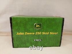 Ertl 1/16 John Deere 250 Skid Loader Skid Steer