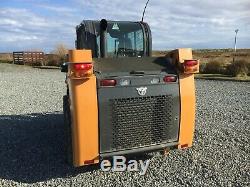 Skid steer loader