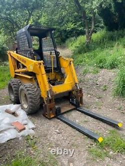 Skid steer loader, FAI 340, bucket and pallet forks