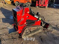 Skid steer loader digger mini jcb Bobcat kanga kid Opico ster V twin elec start