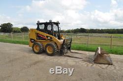 Chargeur Compact Caterpillar 216 B3 Cat Y2013 + Godet + Fourches 1750 € + Tva