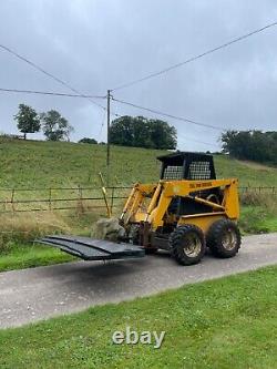 Chargeuse sur chenilles, FAI 340, godet et fourches à palettes