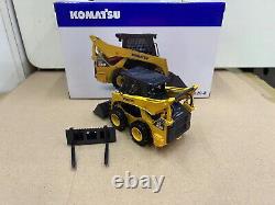 Modèle de jouet de voiture moulé sous pression Komatsu SK820-8 Skid Steer Loader à l'échelle 1/25 UH Gift