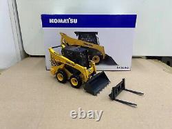 Modèle de jouet de voiture moulé sous pression Komatsu SK820-8 Skid Steer Loader à l'échelle 1/25 UH Gift