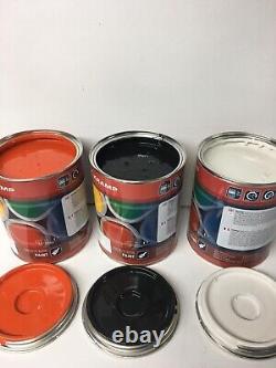 Peinture émail orange en bidons de 1 litre pour la cabine blanche et le couvercle du moteur noir du Bobcat Skidsteer