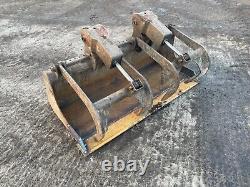 Seau de prise Skidsteer de 5 pieds d'occasion Prix 1100,00 £ + TVA à 20 % B76